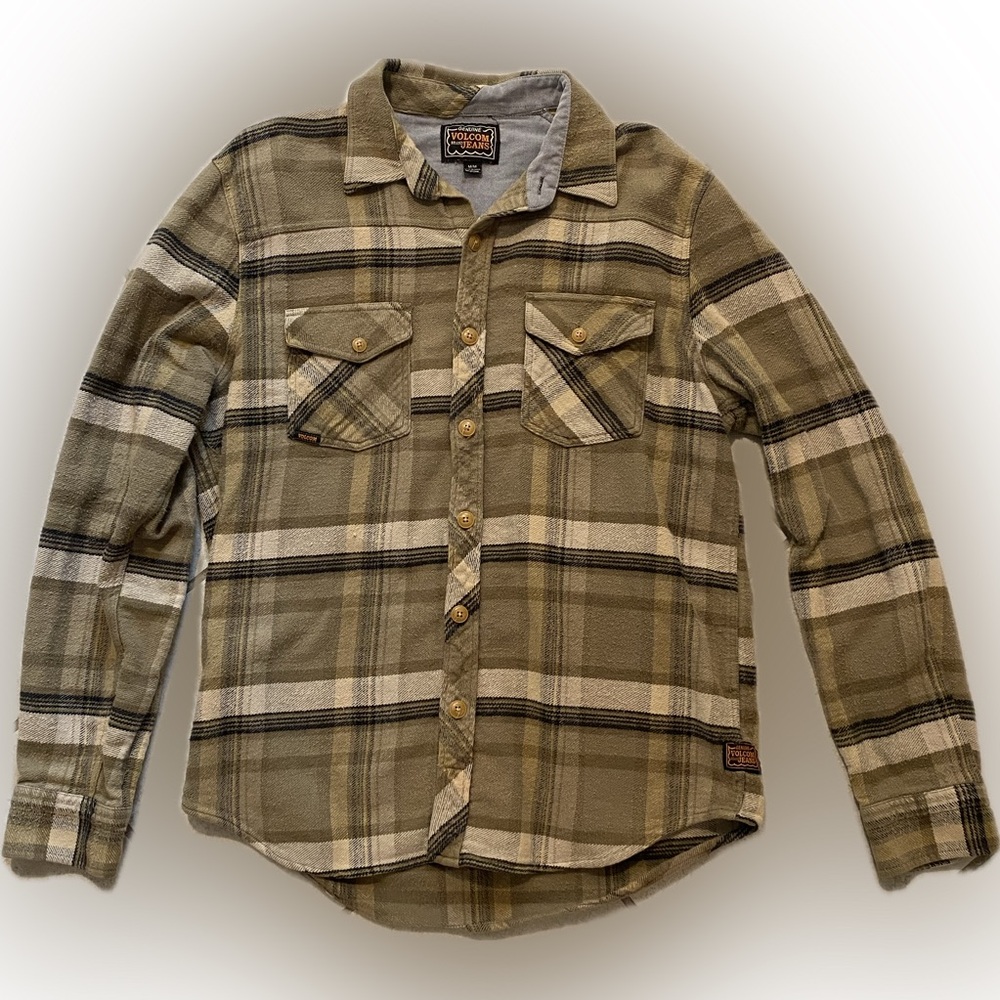 Volcom flannel long sleeve, size M, good condition, smoke free home